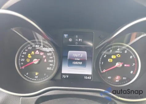 2016 Mercedes-Benz C 300 Luxury/Sport z USA, uszkodzony, nr VIN 55SWF4JB3GU152008